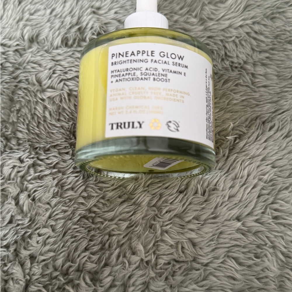Truly Pineapple Glow Serum